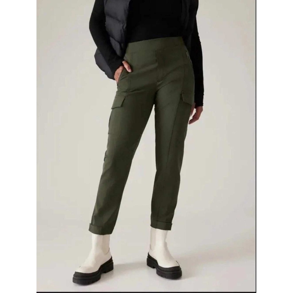 Athleta Endless High Rise Cargo Pants Size 4 Dark Green Stretch Pockets Pull On
